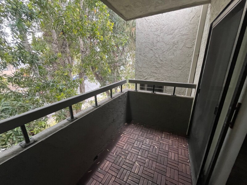 Building Photo - 6650 Amherst St