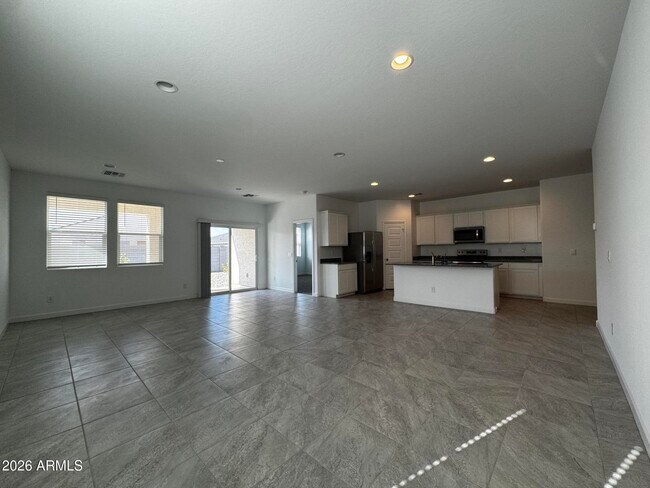 Building Photo - 5835 E Freesia Ln