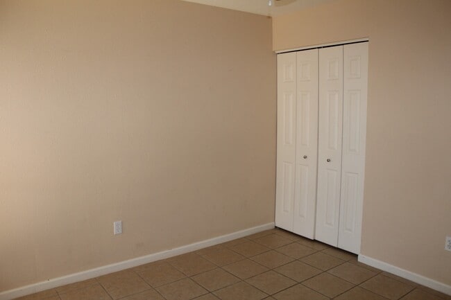 Building Photo - VILLA DE CORTEZ