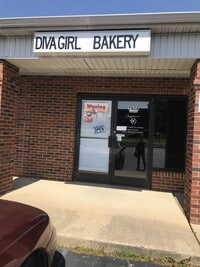 Building Photo - 702 W Main St