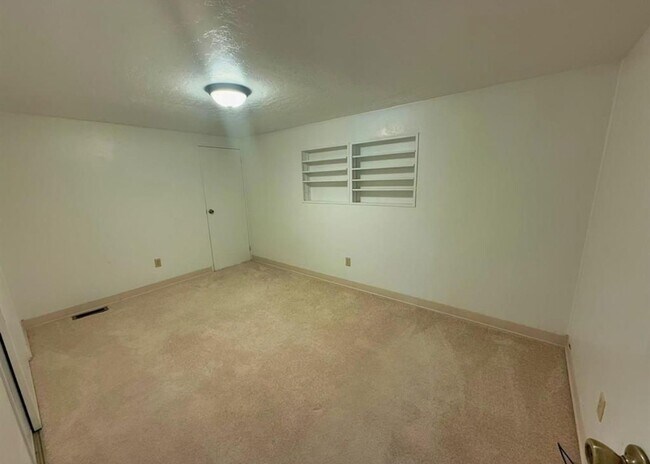 Building Photo - South Fork Rental Home