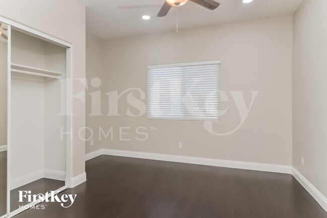 Building Photo - 5845 Clydene Dr