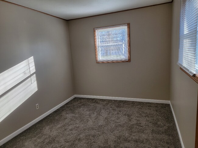 Building Photo - 3332 Buckner St