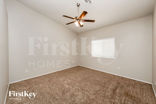 Building Photo - 3016 Myrtle Creek Ct