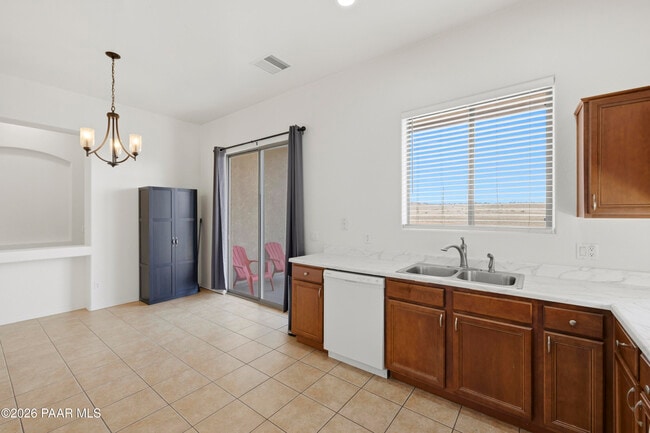 Building Photo - 5917 N Talbot Dr