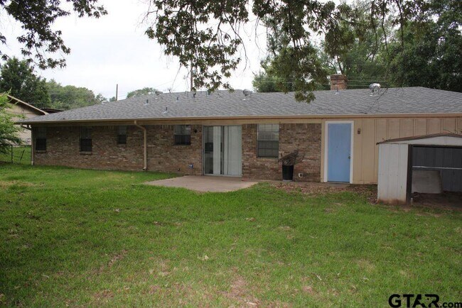 Building Photo - 1220 Brookshire Dr