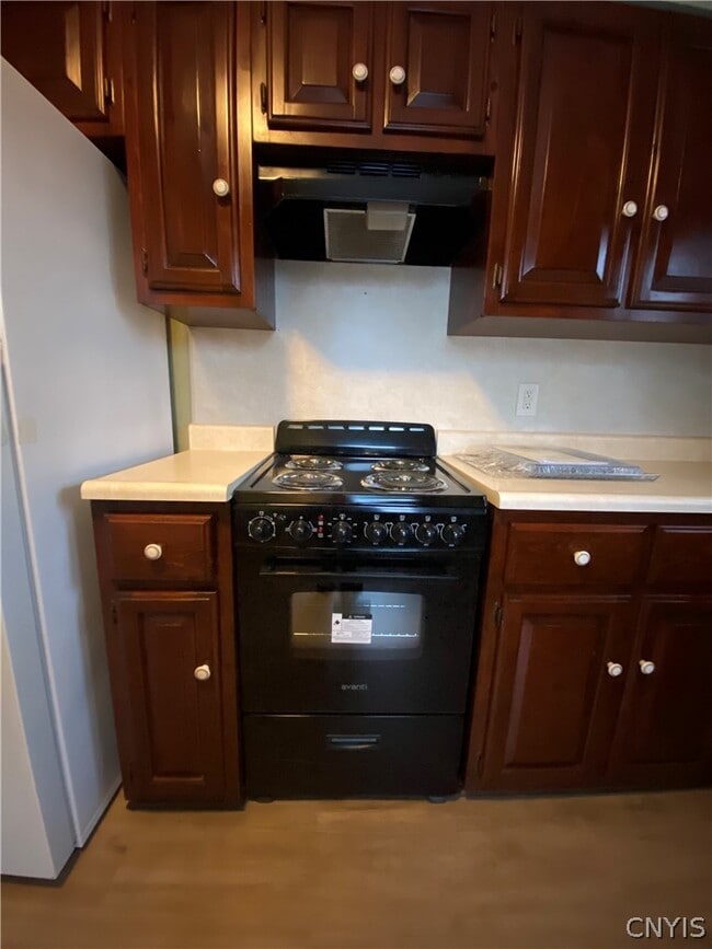 Building Photo - 33 State St