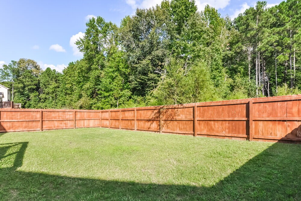 Building Photo - 170 Davelyn Ct