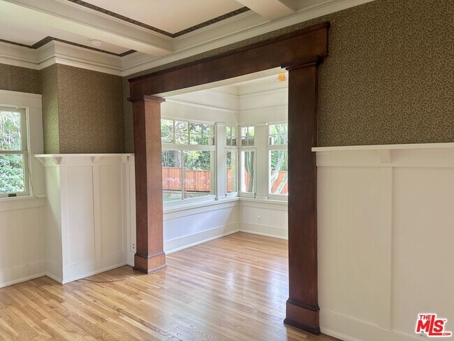 Building Photo - 2216 Meade Pl