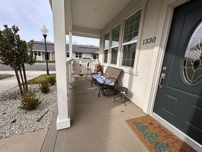 Building Photo - Fairview Village 55+ community $500 of first months rent.