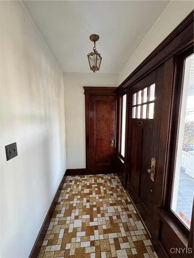 Building Photo - 1036 Lancaster Ave