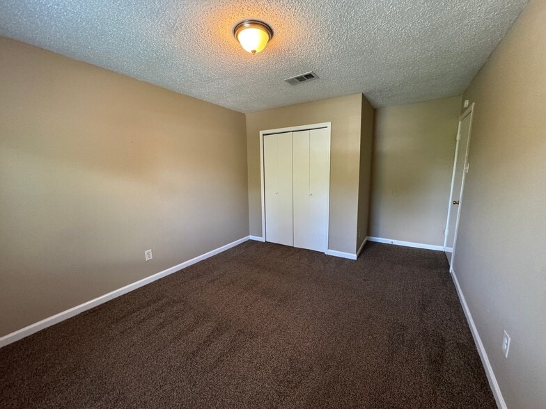Building Photo - 17519 Poppy Trails Ln