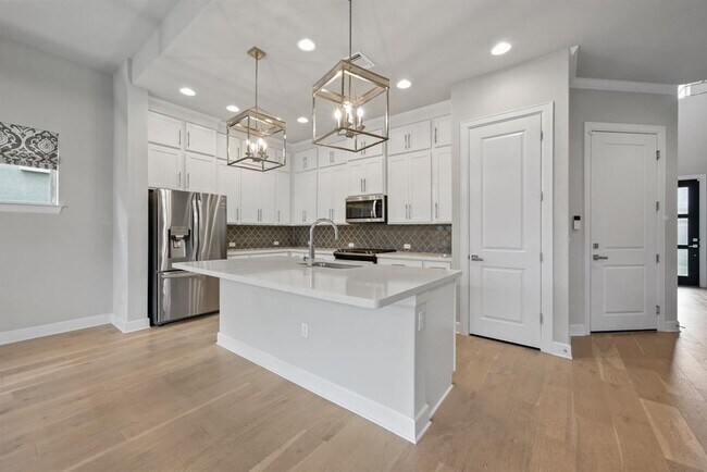 Building Photo - 5820 Harper Park Dr