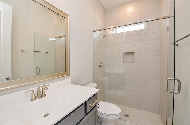 Building Photo - 13807 San Pasqual Pointe Dr