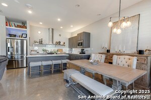 Building Photo - 203 Nogalitos St