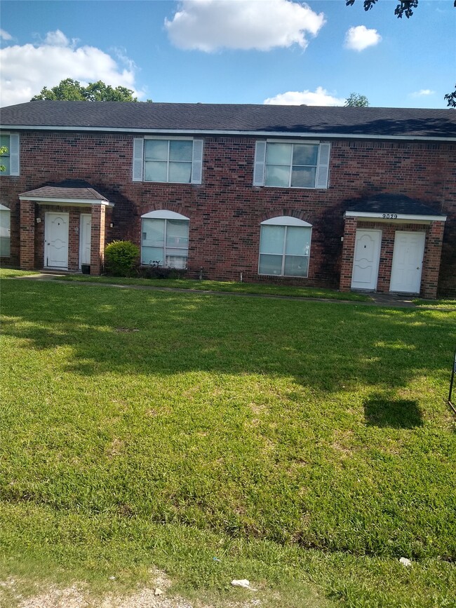 Building Photo - 9029 Carousel Ln