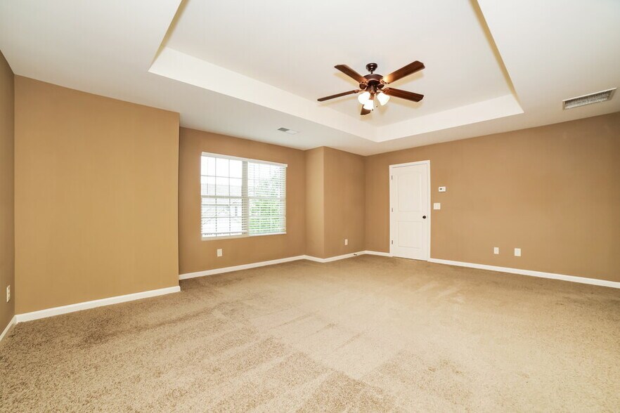 Building Photo - 981 Rock Elm Dr