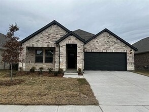 Building Photo - 827 Sunflower Rd