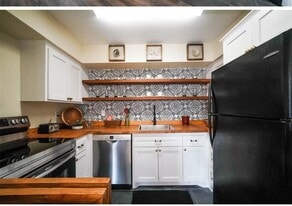 Building Photo - 18519 Egret Bay Blvd