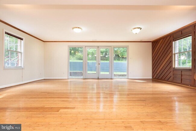 Building Photo - 11506 Karen Dr