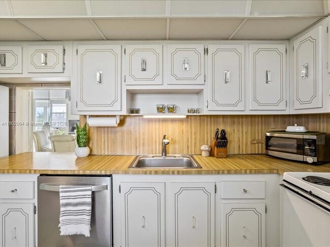 Building Photo - 6200 NW 2nd Ave