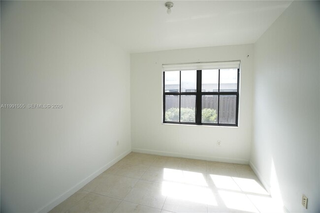 Building Photo - 10468 NW 61 Ln.