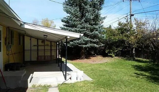 Building Photo - Circle Dr,Smart Home##