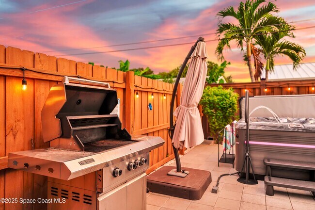 Building Photo - 363 Harbor Dr