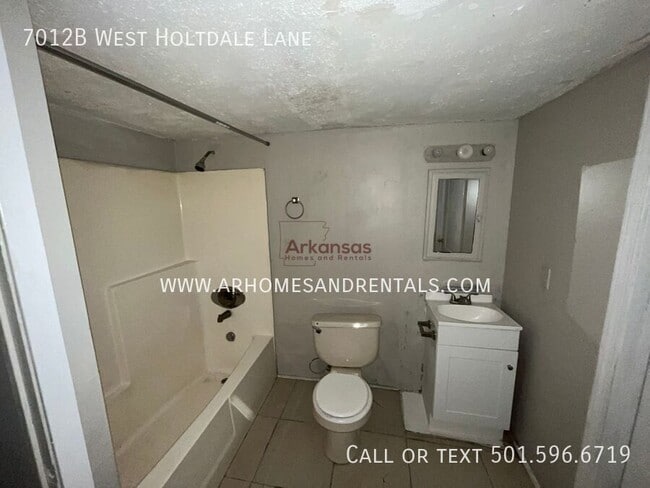 Building Photo - 7012 W Holtdale Ln