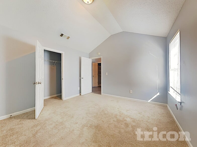 Building Photo - 2372 Creel Rd