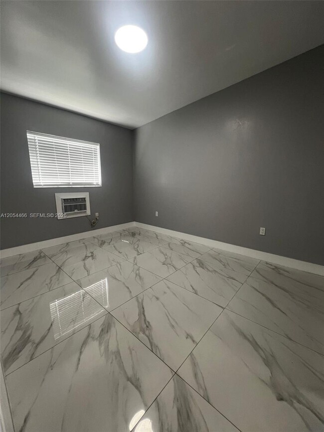 Building Photo - 2081 NW 30th St