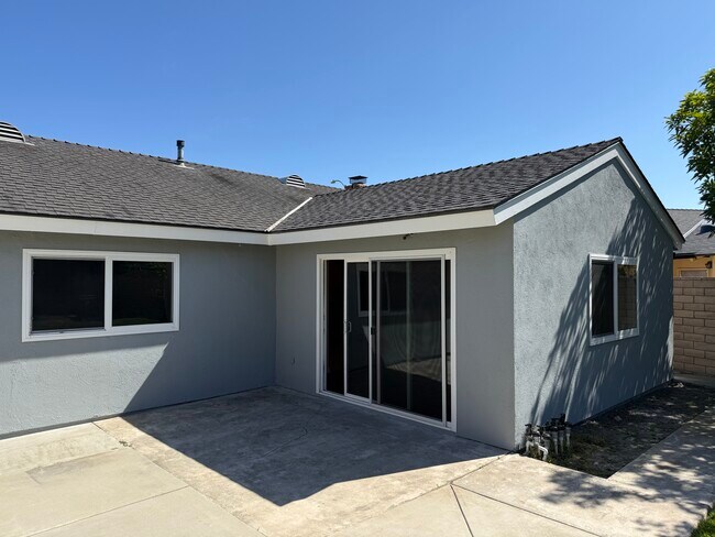 Building Photo - 17891 Quintana Ln
