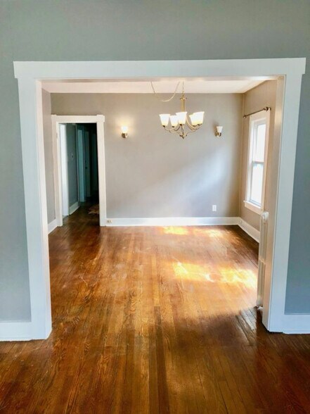 Building Photo - 115 Woodlawn Ave