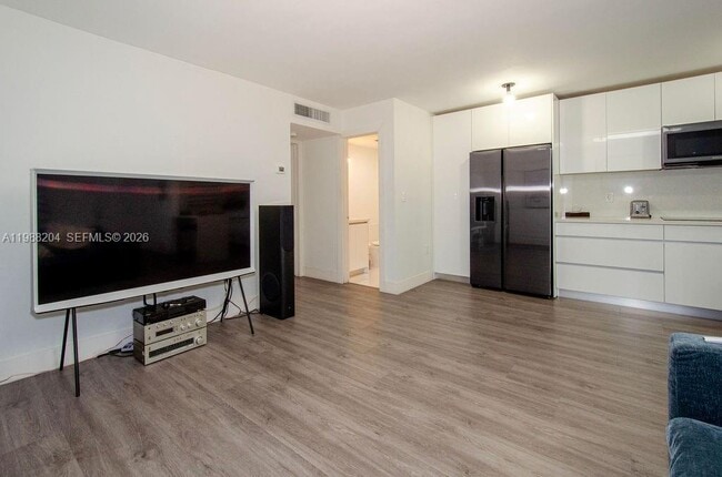 Building Photo - 6215 W 20th Ave