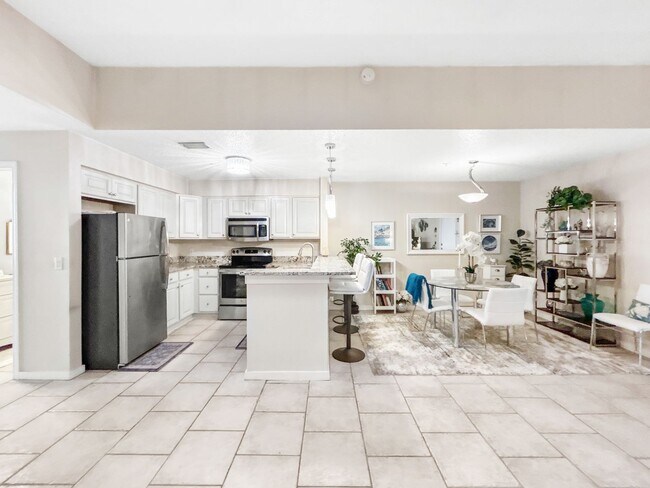 Building Photo - Modern Condo Living by Mirror Lake – Downtown St. Pete! 2bed | 2bath