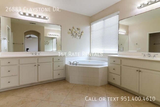 Building Photo - 26883 Claystone Dr