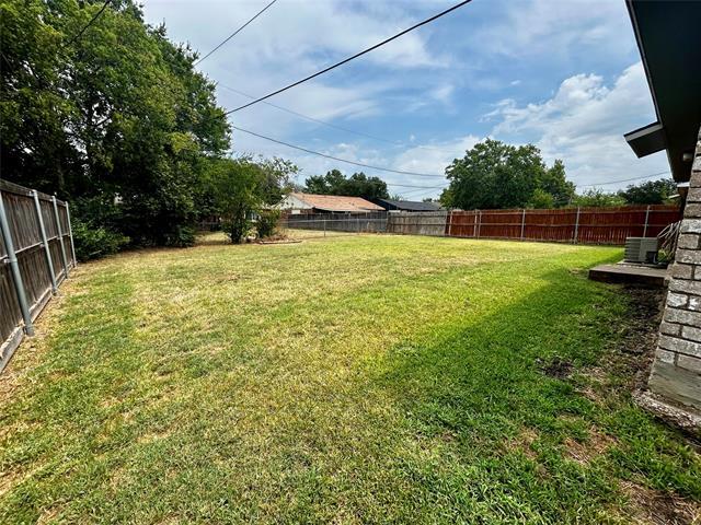 Building Photo - 7445 Sandhurst Ln S