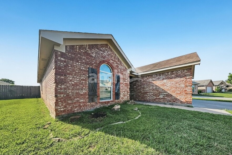 Building Photo - 12229 Rolling Ridge Dr