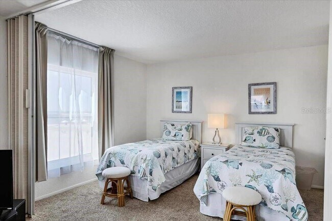 Building Photo - 6154 Midnight Pass Rd