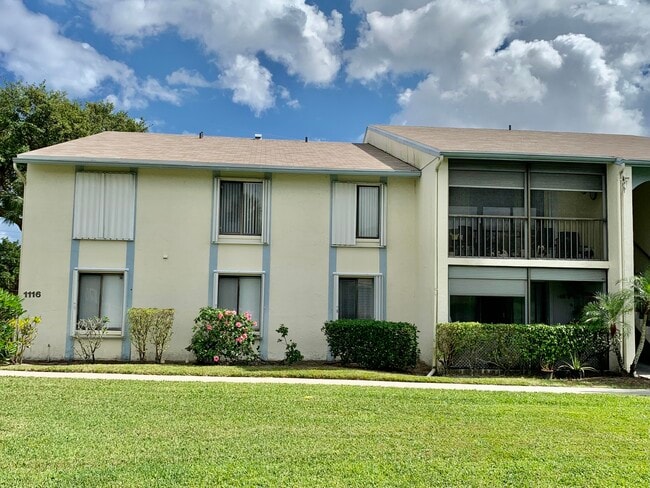 Building Photo - 1116 Green Pine Blvd