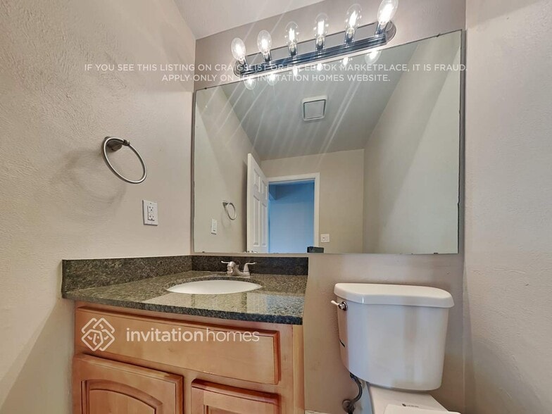 Building Photo - 18290 E Hampden Pl