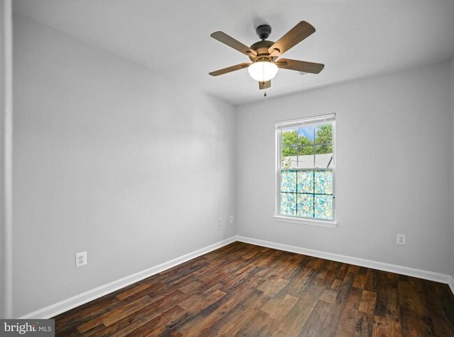 Building Photo - 44163 Azalea Ct