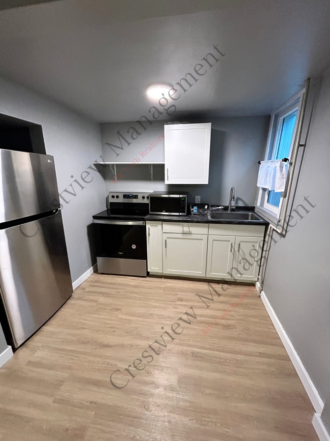Building Photo - 1168 E 800 S