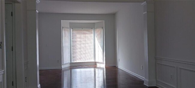 Building Photo - 3587 Thornbrooke Pl