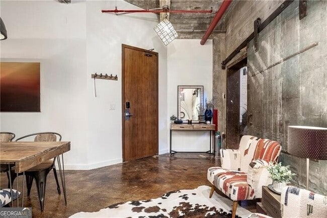 Building Photo - 650 Glen Iris Dr NE