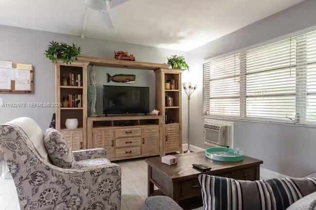 Building Photo - 508 Antioch Ave