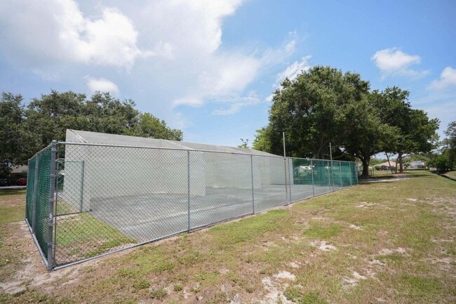 Building Photo - 122 Sherwood Cir