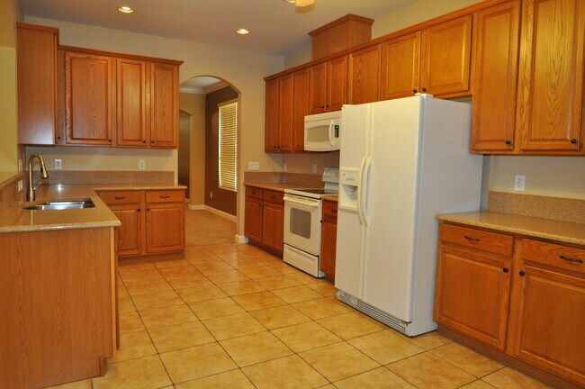 Building Photo - Exclusive Pool Home in Lake Mary on a Cul-de-Sac in Gated Community