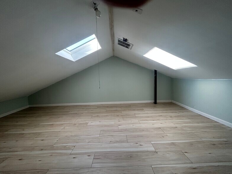 Building Photo - 24 Huron Ave