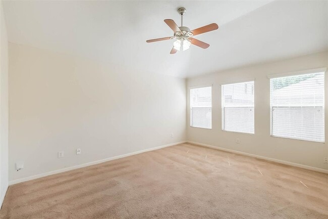 Building Photo - 15527 Fir Woods Ln